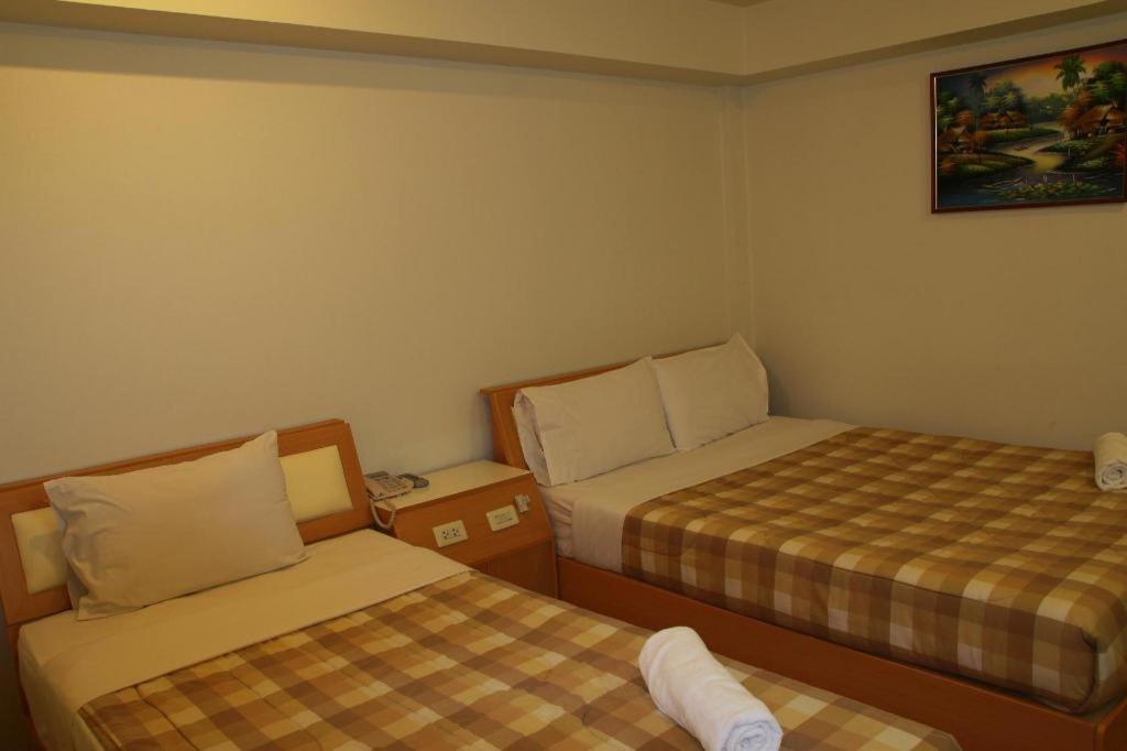 Ratchaphruek 2007 Hotel Чом Тонг Екстериор снимка