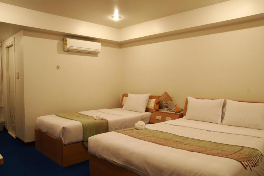 Ratchaphruek 2007 Hotel Чом Тонг Екстериор снимка