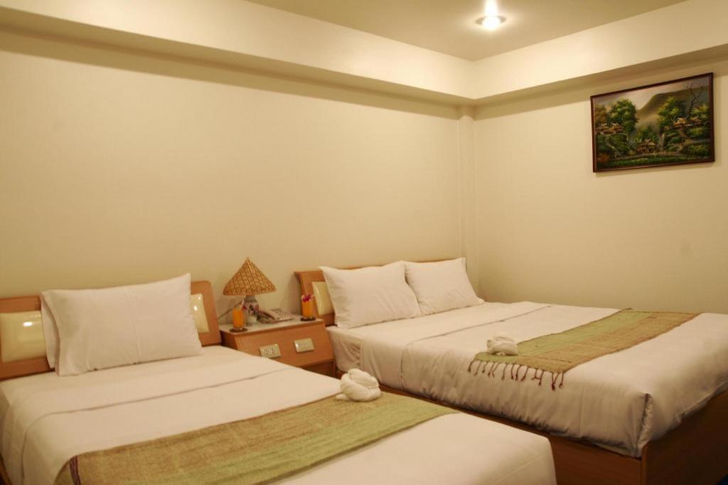 Ratchaphruek 2007 Hotel Чом Тонг Екстериор снимка